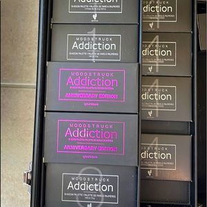 Moodstruck Addiction Shadow Palettes
